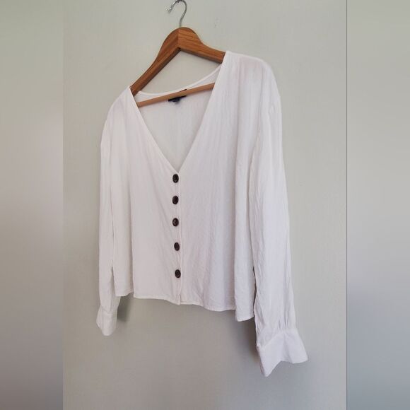 ModCloth Elegant White Cropped Button-Up Women's Blouse Size XL - Picture 4 of 10
